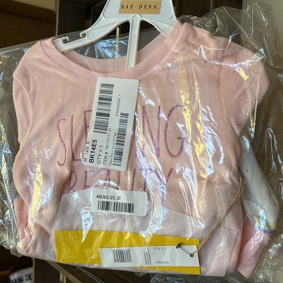 NWT! Rae Dunn Velour SLEEPING BEAUTY TODDLER/LITTLE GIRL Snug Fit Pajamas - Picture 2 of 3